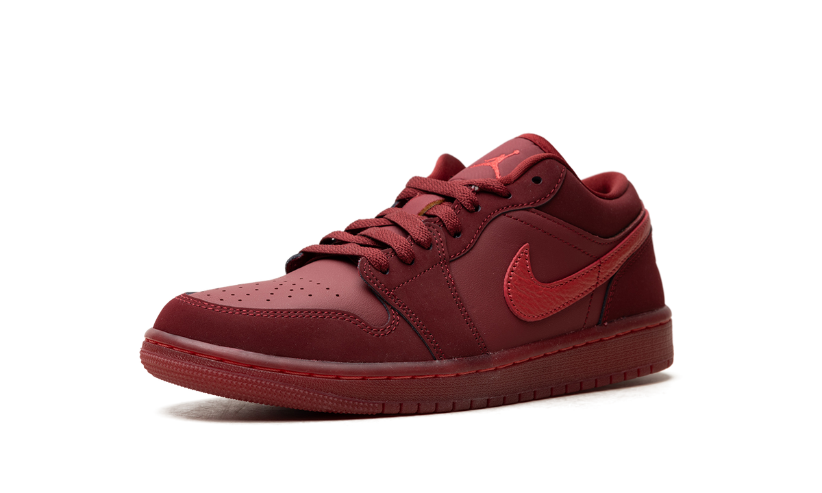 Jordan 1 Low SE WMNS Valentine's Day (2026) IB7012 600